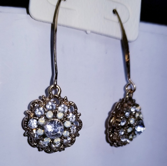 Fashion Jewelry Earrings - Picture 3 of 3